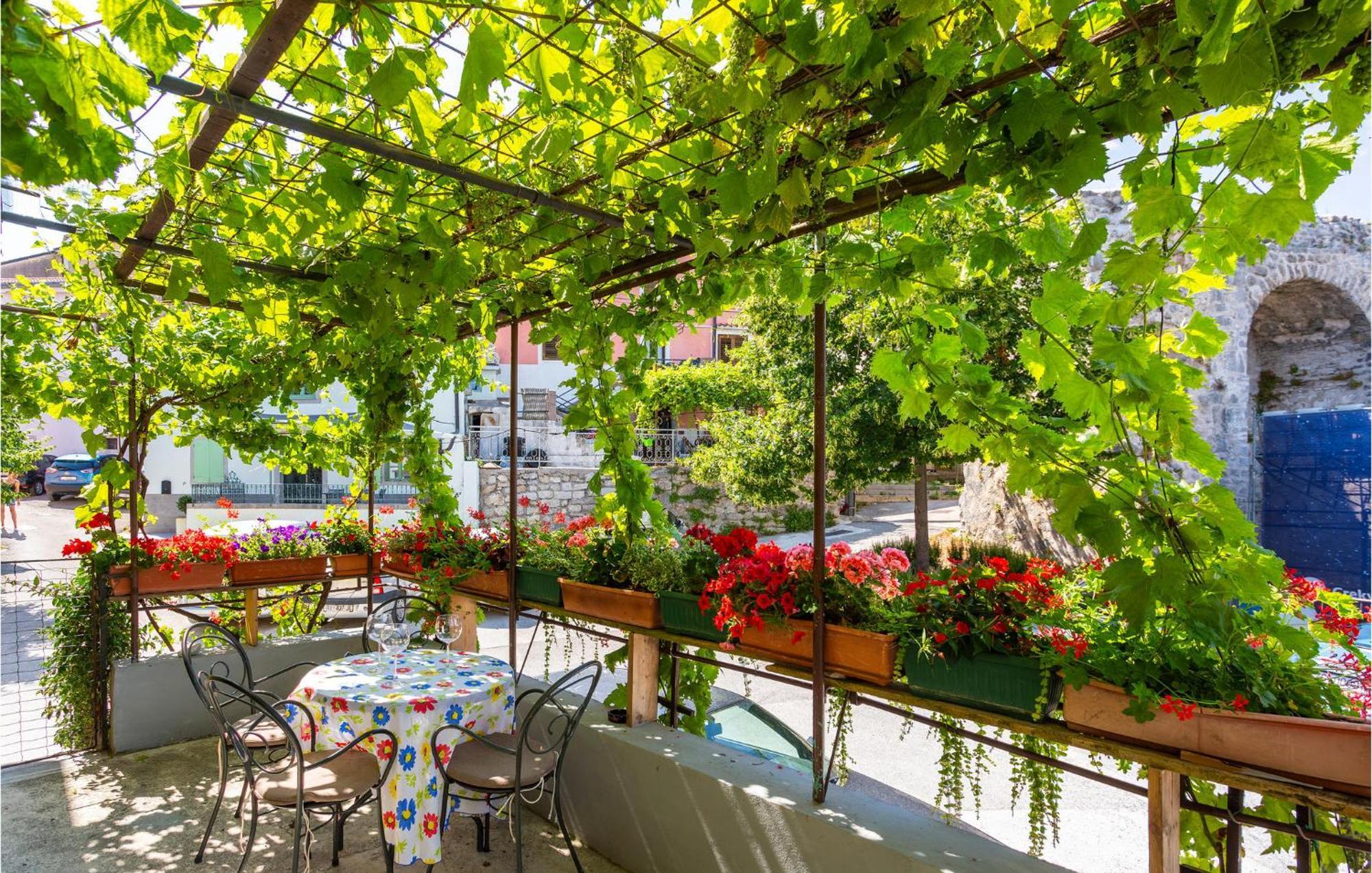 Nice Apartment In Kastav With Wifi Экстерьер фото